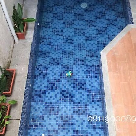Hazel House With Swimming Pool By Grorental Бандунг Екстер'єр фото